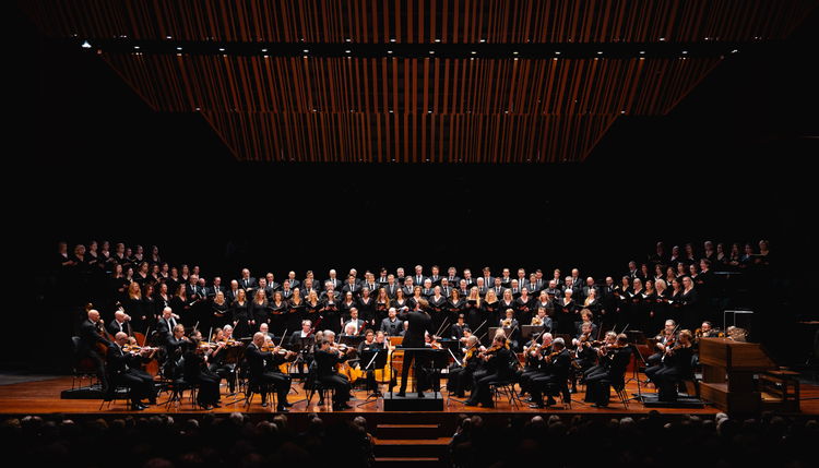 Kor og orkester i Oslo Konserthus